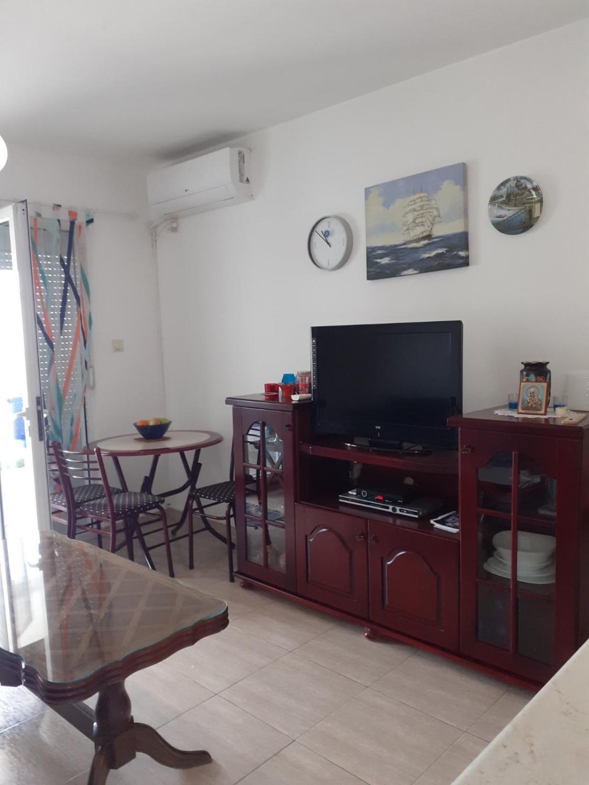 Vila Natalia Apartment Petrovac Екстериор снимка