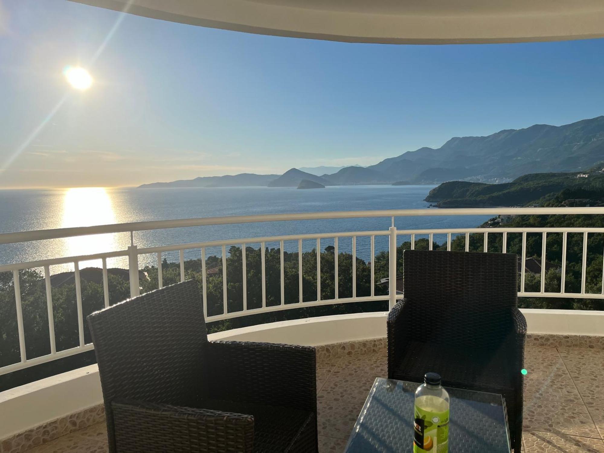 Vila Natalia Apartment Petrovac Екстериор снимка