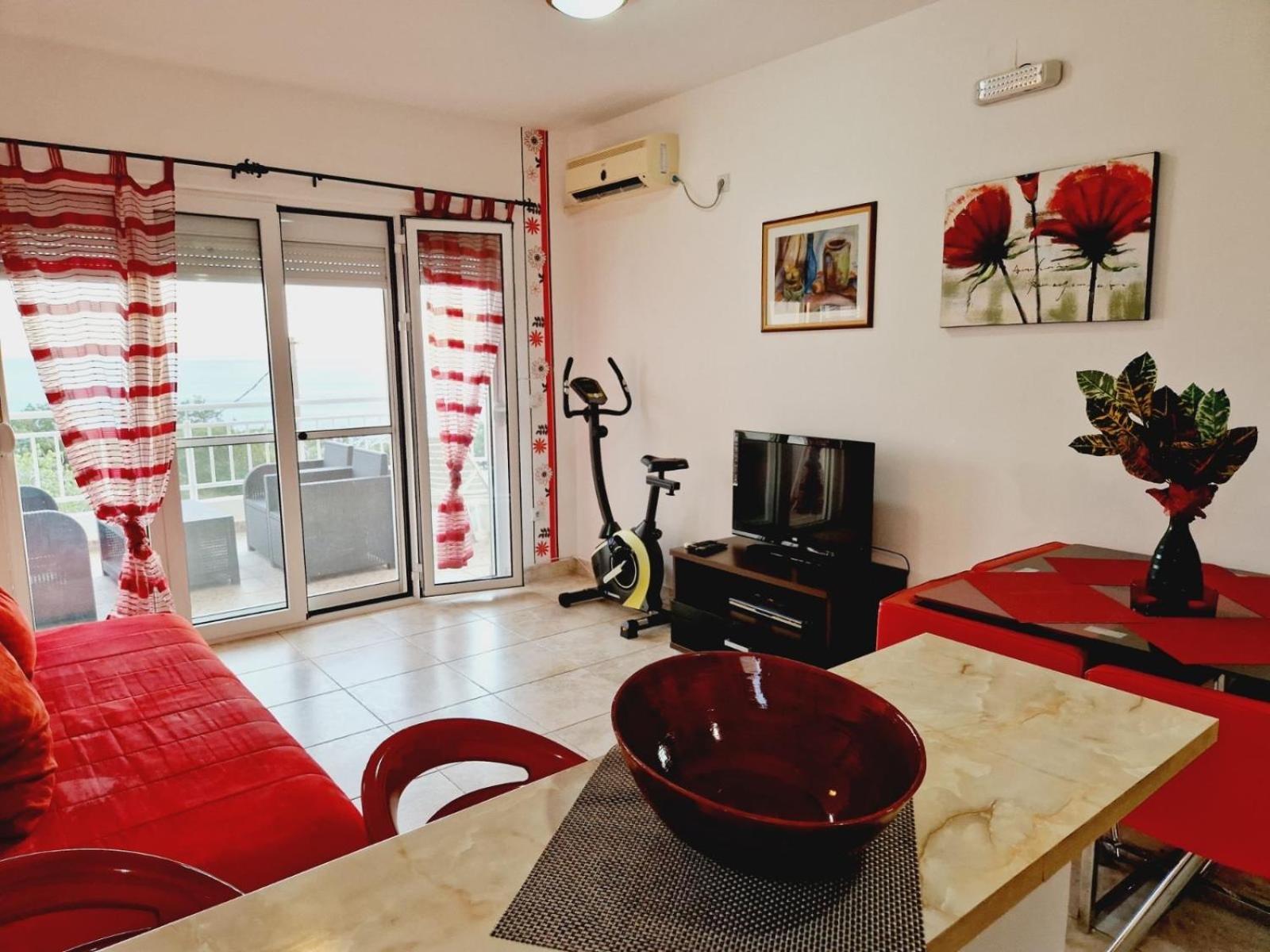 Vila Natalia Apartment Petrovac Екстериор снимка