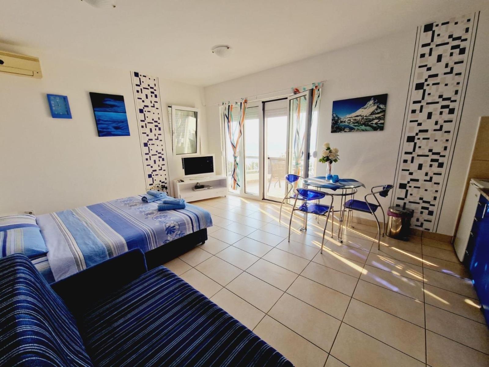 Vila Natalia Apartment Petrovac Екстериор снимка