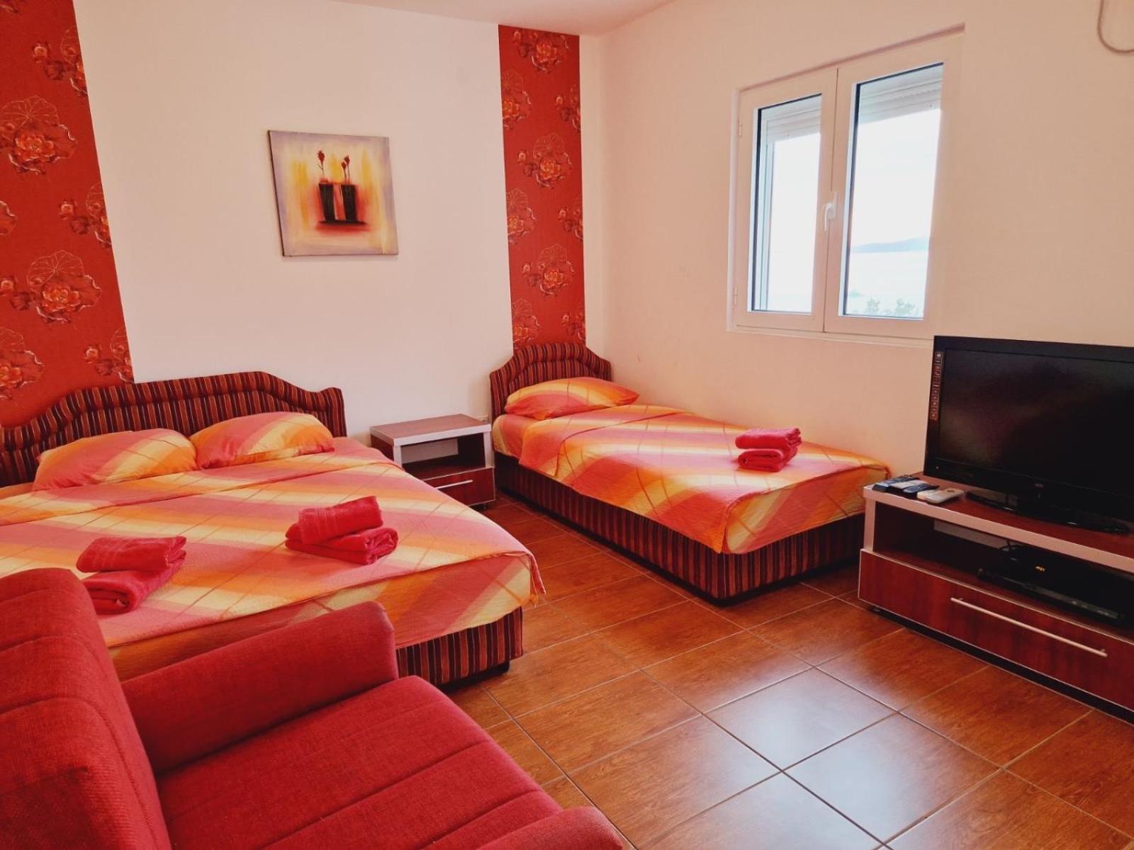 Vila Natalia Apartment Petrovac Екстериор снимка